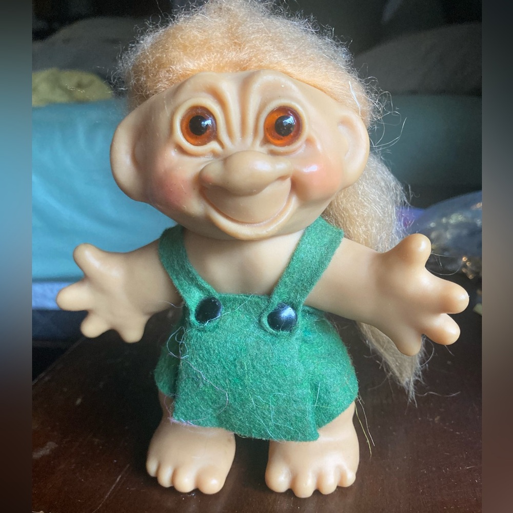 Final Sale! Vintage Thomas dam troll doll